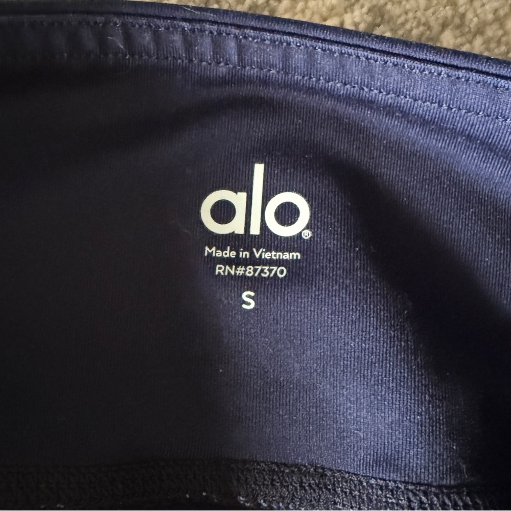 ALO Yoga Gypset Goddess Lotus Leggings (Size S) - Picture 2 of 5